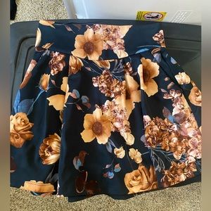 SMALL FLORAL SKIRT